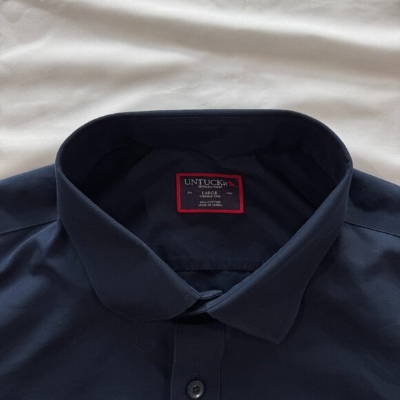 UNTUCKit Men's L Navy Phillies Signature Series Button-Down Shirt - Picture 3 of 9